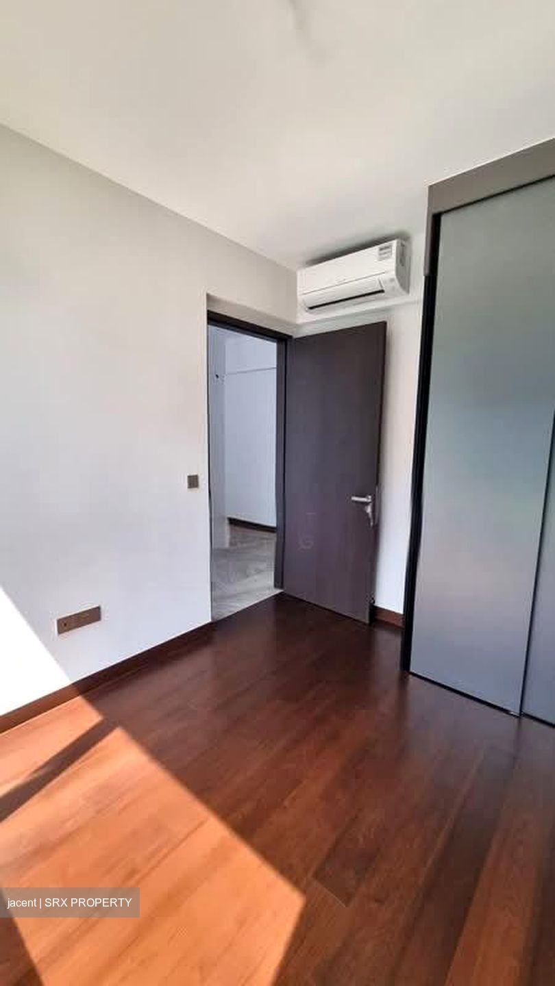 The Commodore (D27), Condominium #595256391